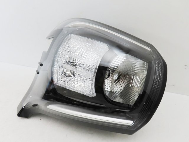 【即決有】 トヨタ シエンタ ハイブリッド NSP170 NHP170 後期 純正 左 テールランプ テールライト KOITO 52-318 (n010608)拍卖