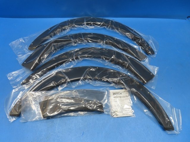 【新品 未使用】 CRS ESSEX エセックス ハイエース 200系 25mm オーバーフェンダー シボ ピアスボルト付 (n010803)拍卖