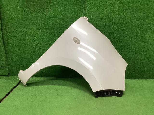 モコ DBA-MG22S 右Fフェンダー E Z7T 63112-4A00A拍卖