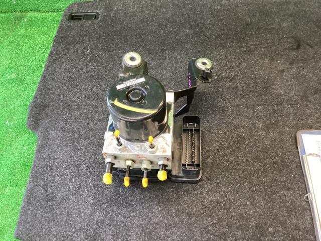 ボルボ 60シリーズ DBA-FB4164T ABSアクチュエーター V60 ドライブE 452拍卖