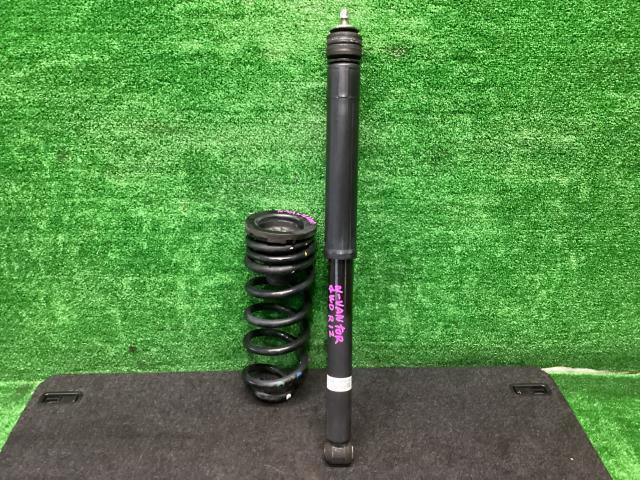 N-VAN 5BD-JJ2 右Rショックアブソーバー +STYLE FUNターボ 4WD B609 52610-TXB-J01拍卖