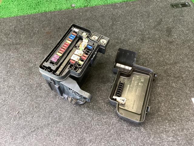 N-VAN 5BD-JJ2 ヒューズボックス +STYLE FUNターボ 4WD B609拍卖