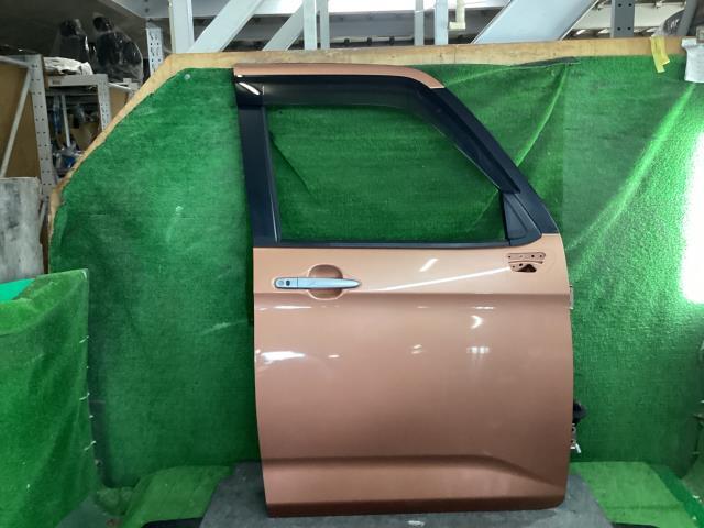 ルーミー DBA-M900A 右FドアASSY カスタムG-T T33 67001-B1060拍卖