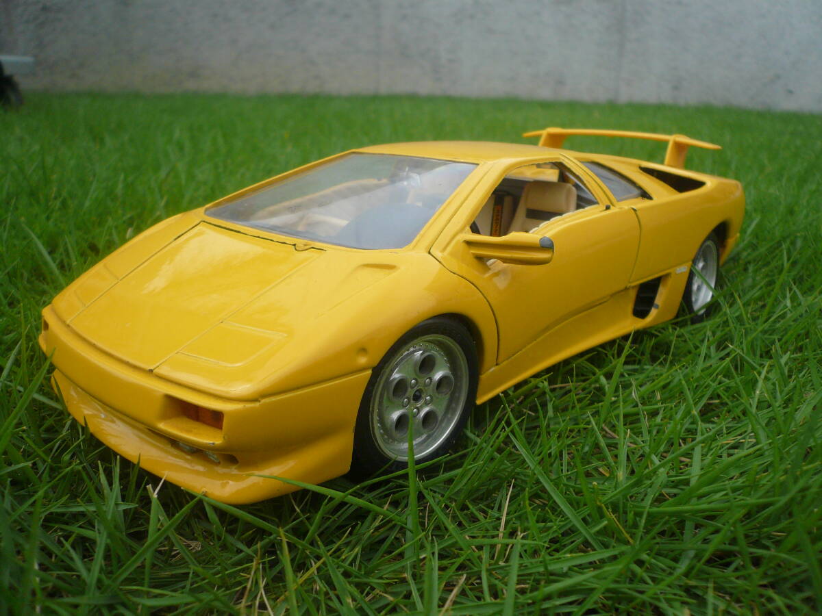 ブラーゴ ランボルギーニ ディアブロ Lamborghini Diablo 黄色 1/18 拍卖