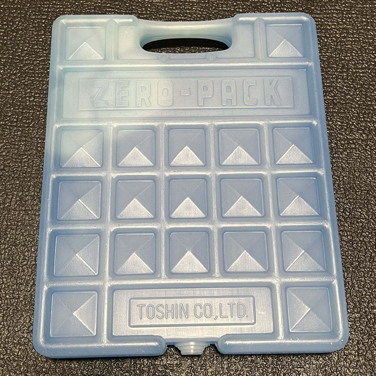 ゼロパック TOSHIN 保冷剤 釣り クーラーボックス 氷点下パック Lサイズ ZERO PACK 1kg 餌木 エギ マグロ アオリイカ チヌ拍卖