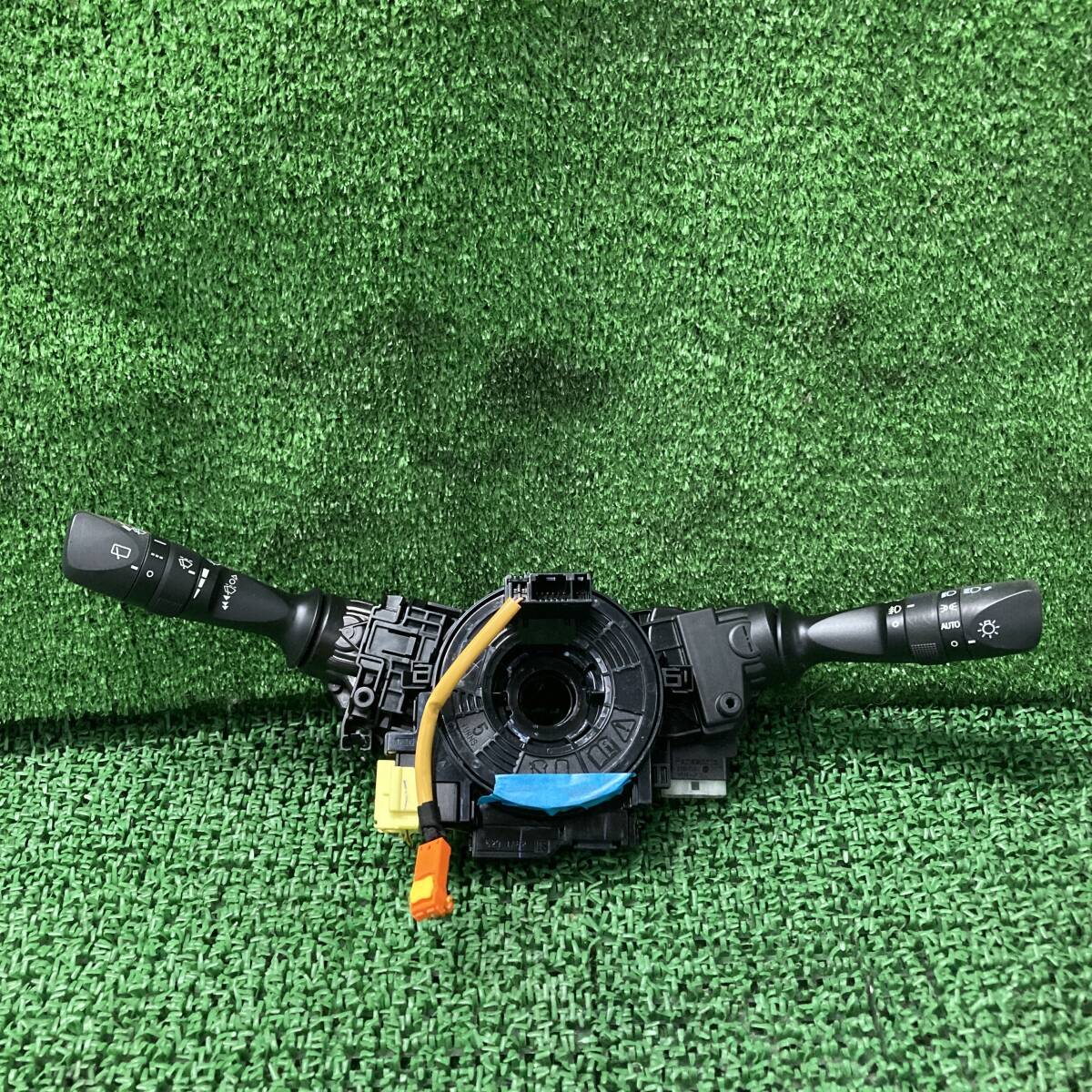 ★☆値下げ再出品!! ノア Si ZWR80W ディマースイッチ スパイラルケーブル付(A1309)☆★拍卖