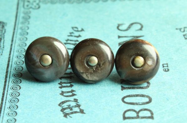 即決 シェルボタン 3個 φ10mm 黒 ブラック グレー シュー ヴィンテージ フランス輸入拍卖