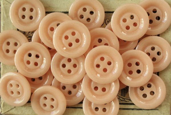 即決 ガラスボタン 24個 φ19mm ピンク 4穴 ヴィンテージ デッドストック リメイク ハンドメイドパーツ フランス輸入拍卖