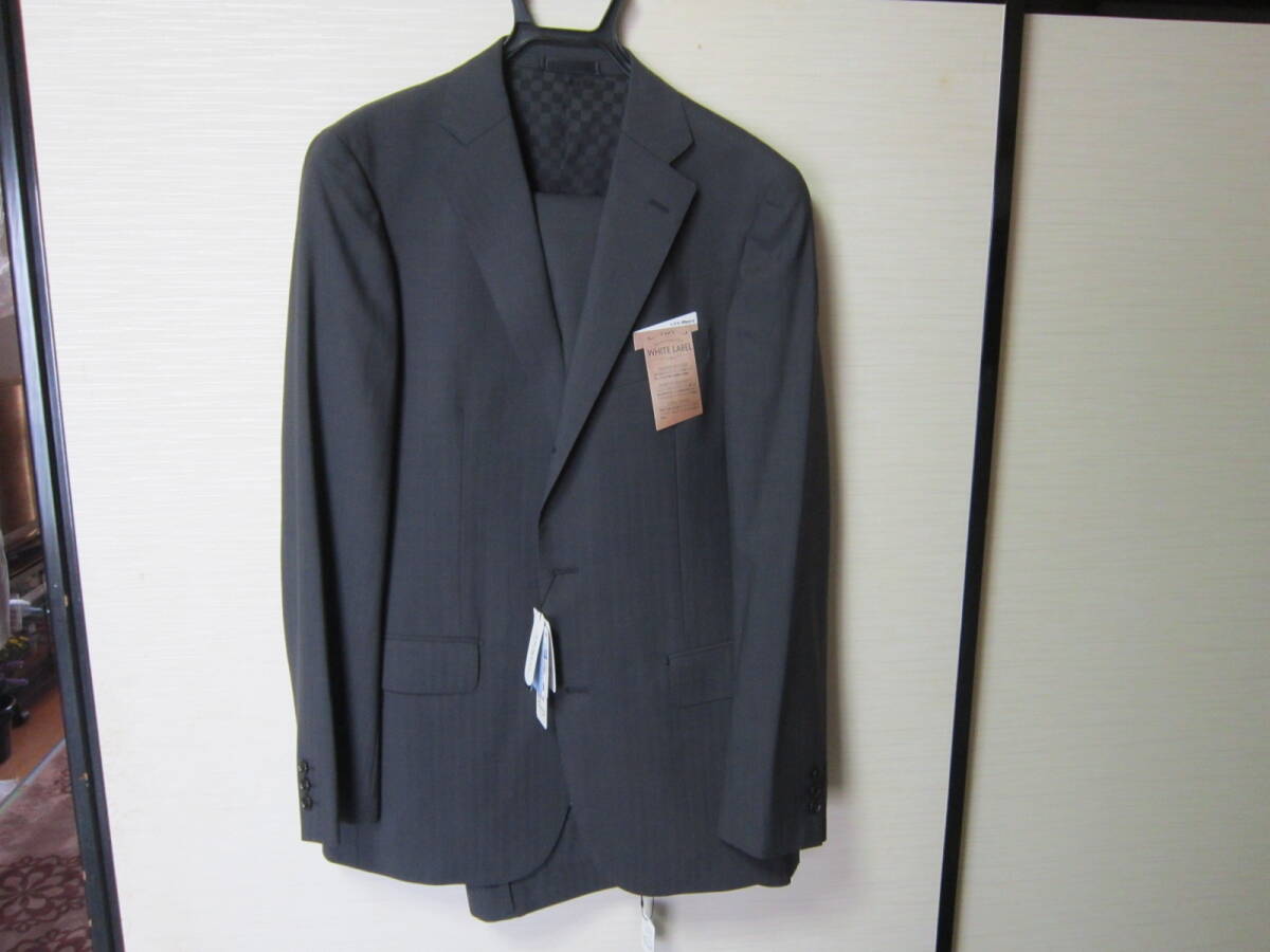 紳士服AOKI LES MUES ダークグレー オールシーズンスーツ A7 未使用拍卖