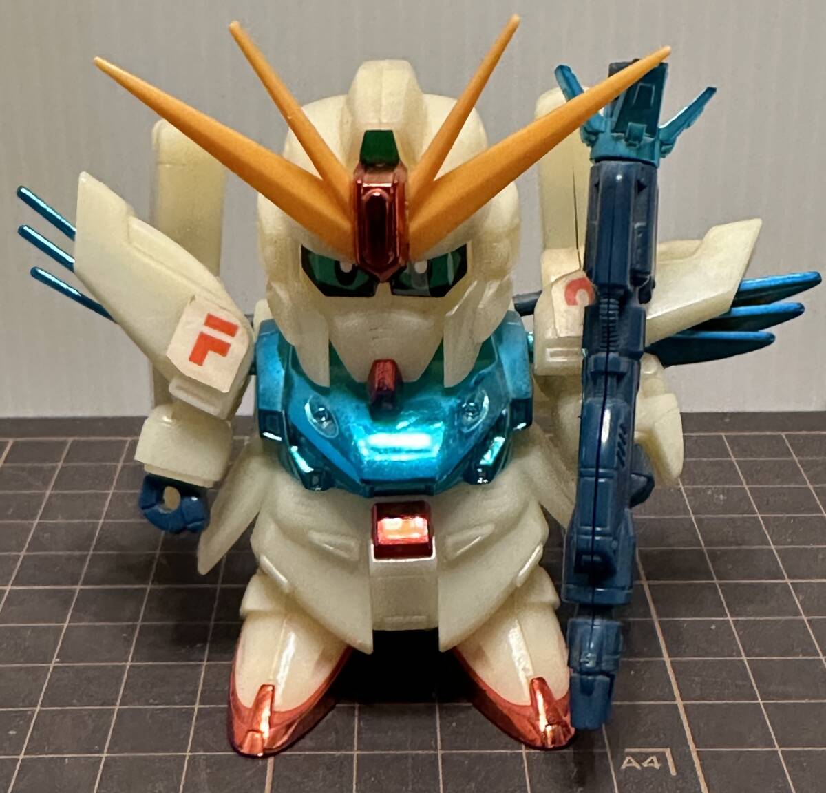 元祖SDガンダム 『ガンダムF91』 限定版(蛍光・メッキver) バンダイ 【組立し・現状品・パーツ欠品】拍卖