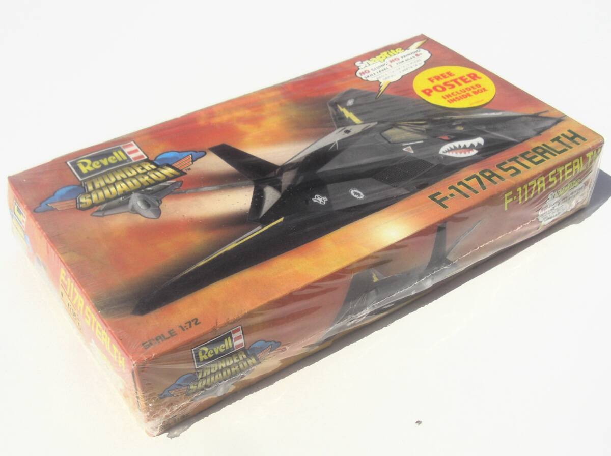Revell F-117R STEALTH F-117 ナイトホーク 1/72 レベル拍卖