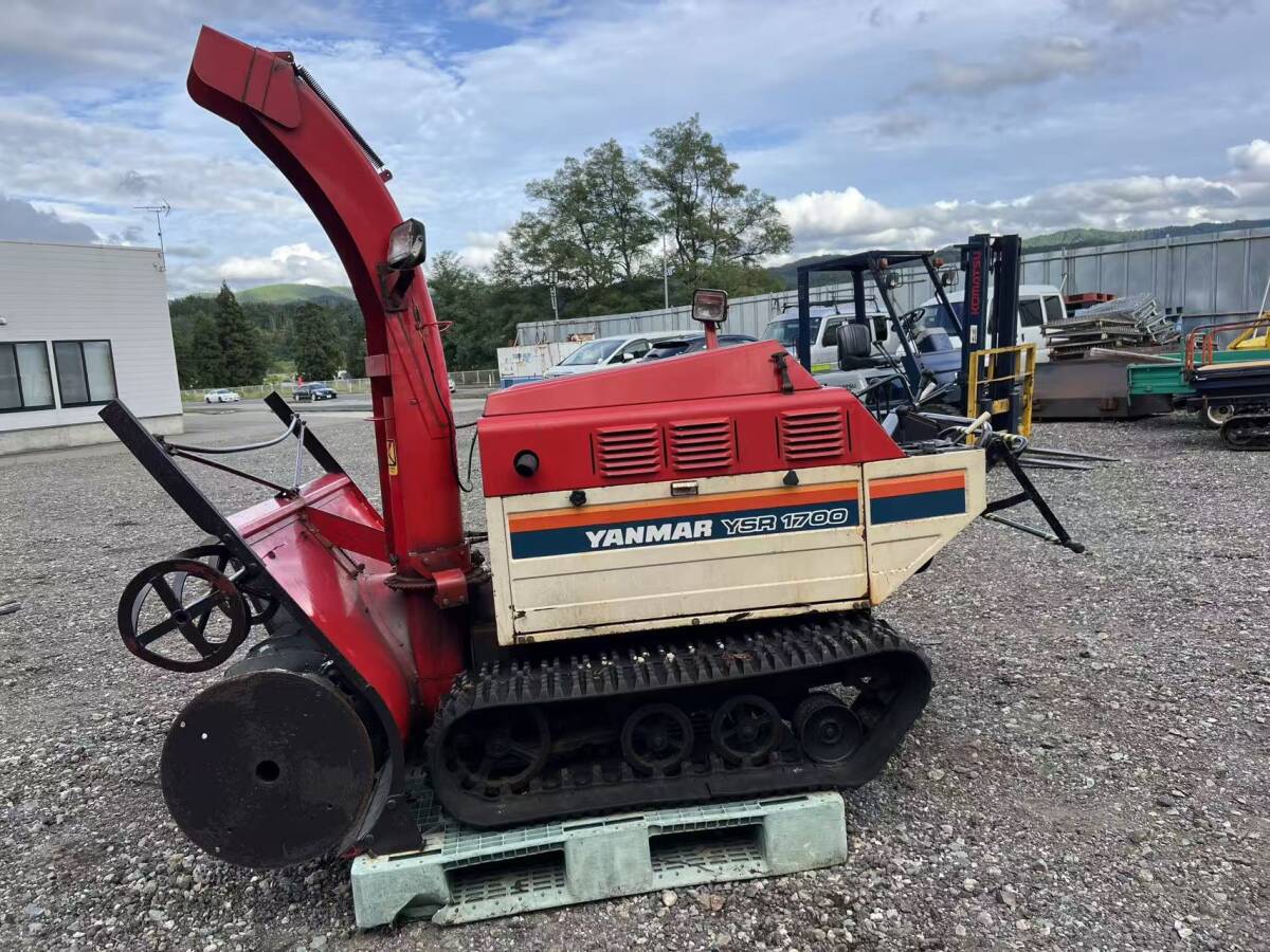 動画あり 秋田発  除雪機 YANMAR ヤンマーYSR1700ディーゼルエンジン3TNA66L 16.5馬力油圧式オーガローリング始動走行確認済現状渡し拍卖