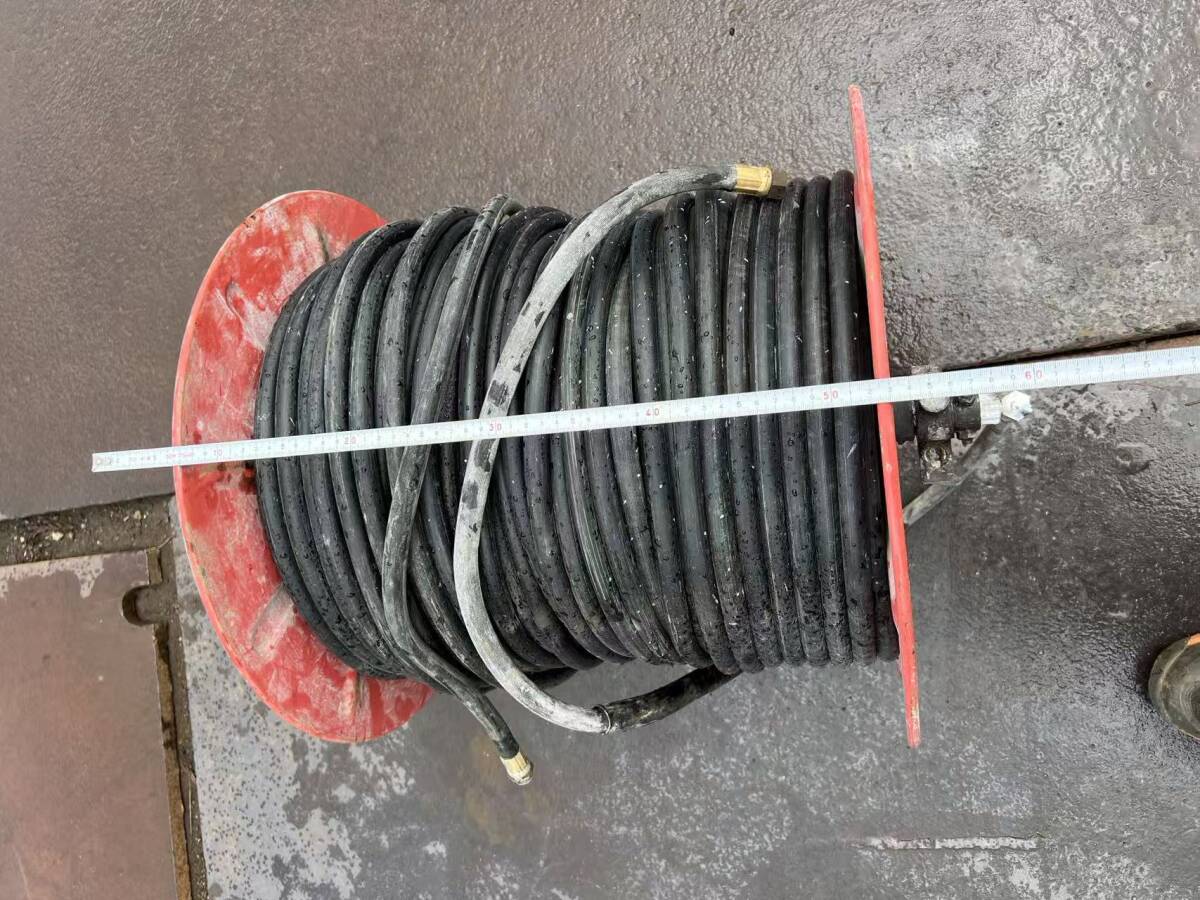秋田発 動噴用 動噴ホース スプレーホース 外径φ17mmX100m? 防除 除草 消毒中古現状拍卖