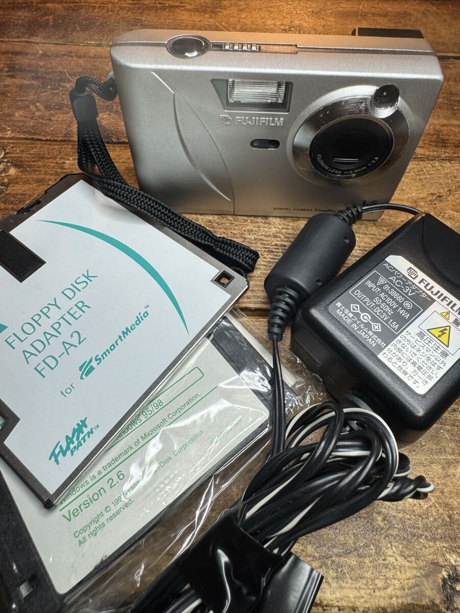 デジタルカメラ FUJIFILM デジカメ FinePix1500拍卖