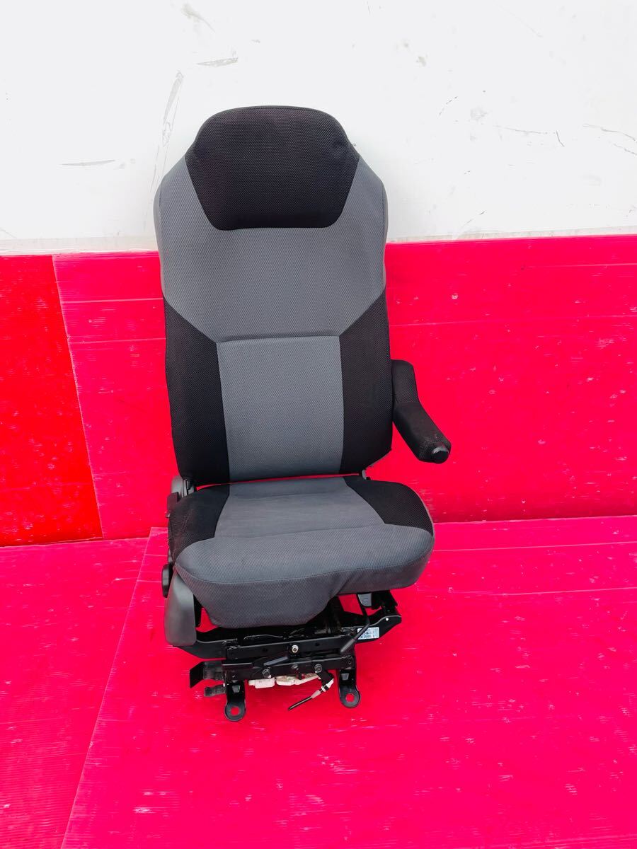 純正品 三菱 ふそう スーパーグレート ドライバーシート エアーシートダンパー エアーサス エアサスシート シート 動作車から Rei4322拍卖