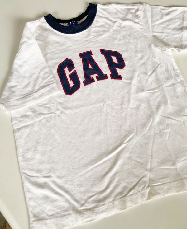 【GAP】ギャップ☆白/紺色☆ロゴ入りTシャツ拍卖