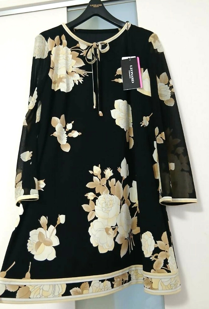 ☆タグ付き未使用☆ レオナール 2024年柄 シースルー袖 チュニック 40拍卖