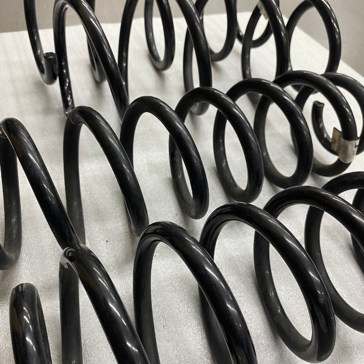 Volkswagen コイルスプリング 5QF511115 【中古品】拍卖