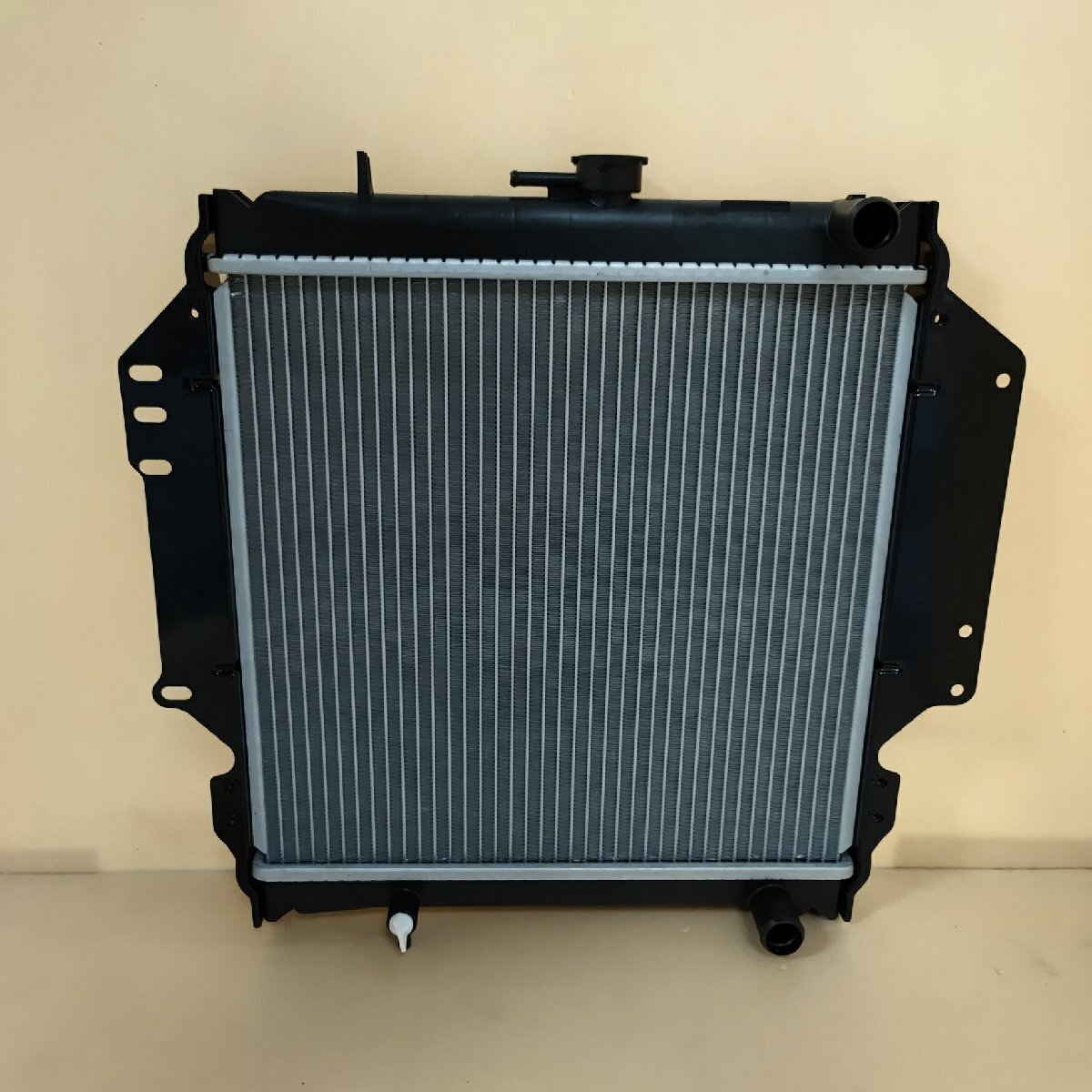 ジムニー シエラ 新品ラジエター JB31W・JB32W MT 後期 即納 ラジエーター拍卖