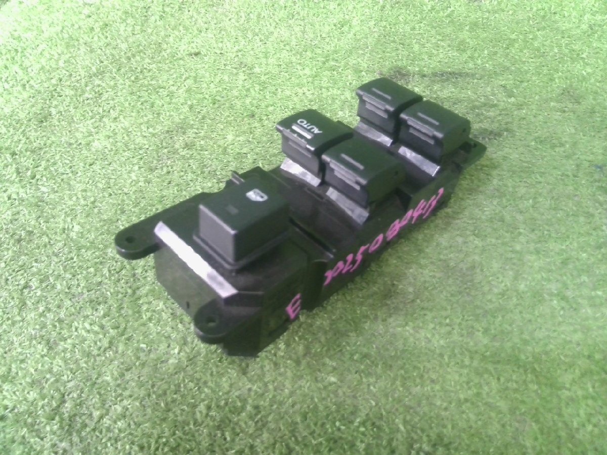 N-WGN エヌワゴン DBA-JH1 JH2 パワーウインドウスイッチ カスタムG ターボ S07AT NH737M 35750-T6G-J01拍卖