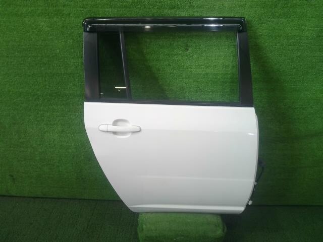 ファミリア DBE-NCP160M 右後ろ 右リア ドアASSY VE 1NZ-FE 058 1M00-72-010拍卖