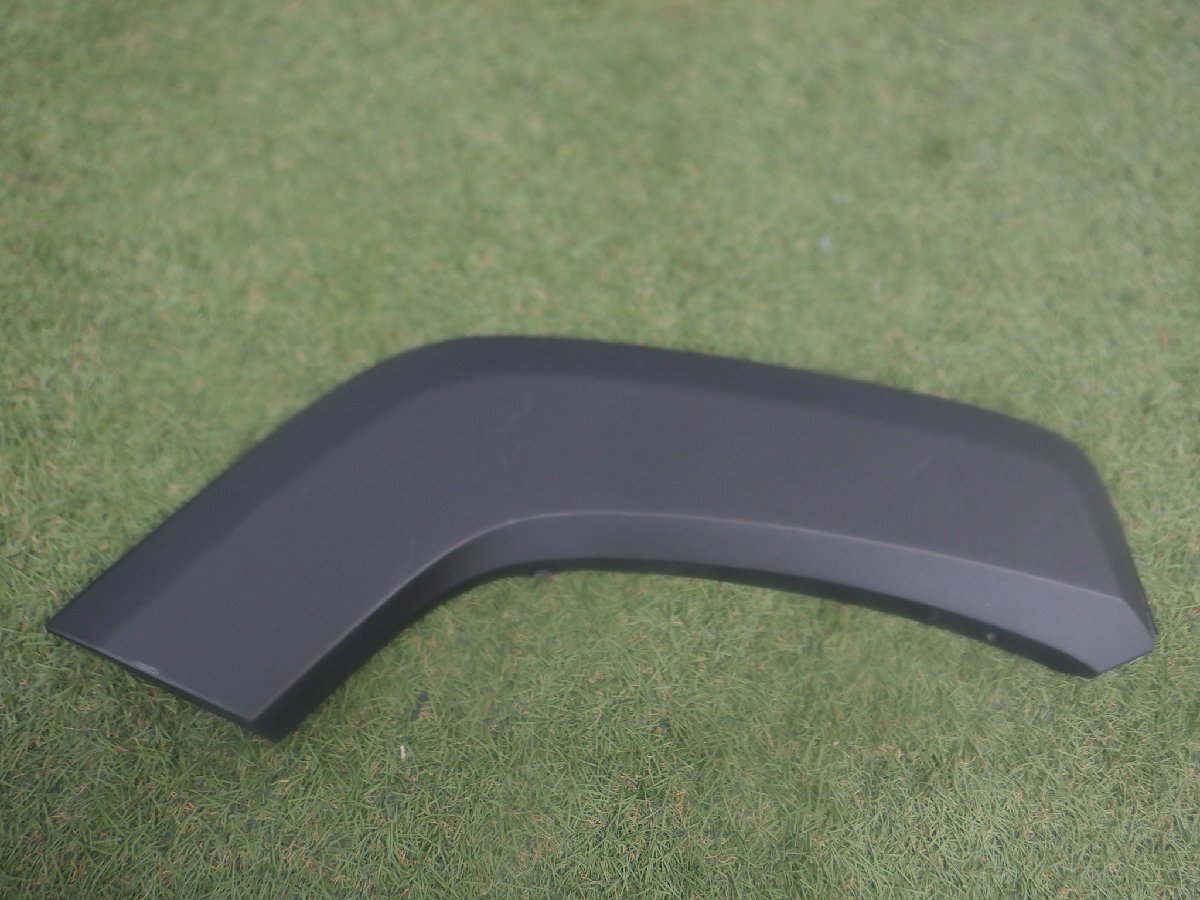 新車外し トヨタ純正 MXAA52 MXAA54 AXAH52 AXAH54 50系 RAV4 ラブ4 リア 右側 フェンダーモール トリム 75061-42030 m-25-9-311拍卖