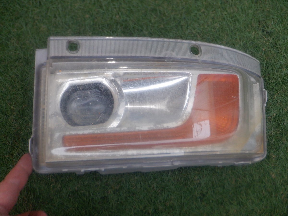 いすゞ純正 ISUZU 80系 ギガ フォグランプ フォグライト 左側 助手席 24V 114-2198 m-25-8-54拍卖