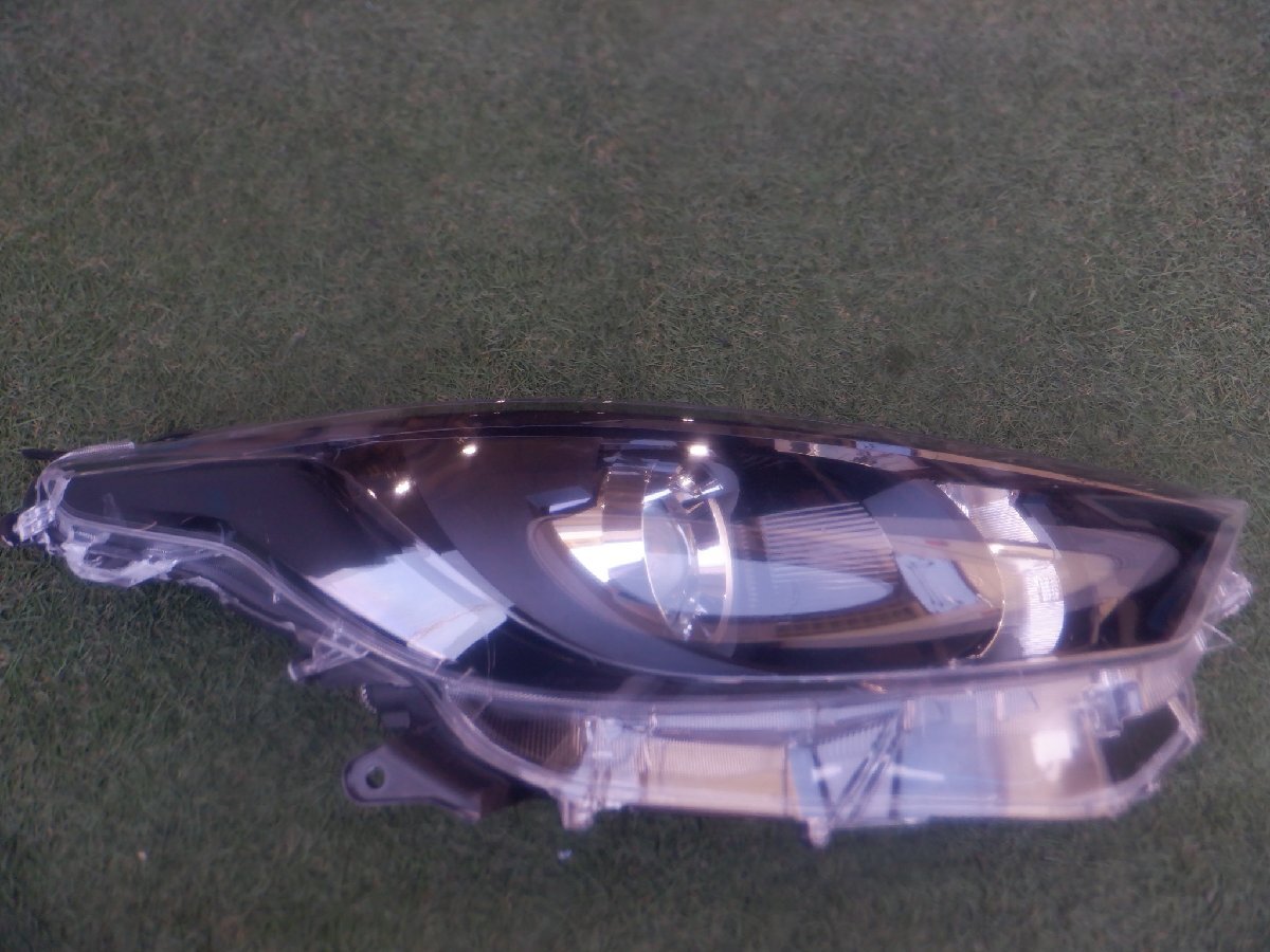 トヨタ純正 MXPA10 MXPH10 KSP210 ヤリス YARIS ハロゲン ヘッドライト ヘッドランプ 右側 運転席 KOITO K0-1 刻印A5 m-25-9-483拍卖