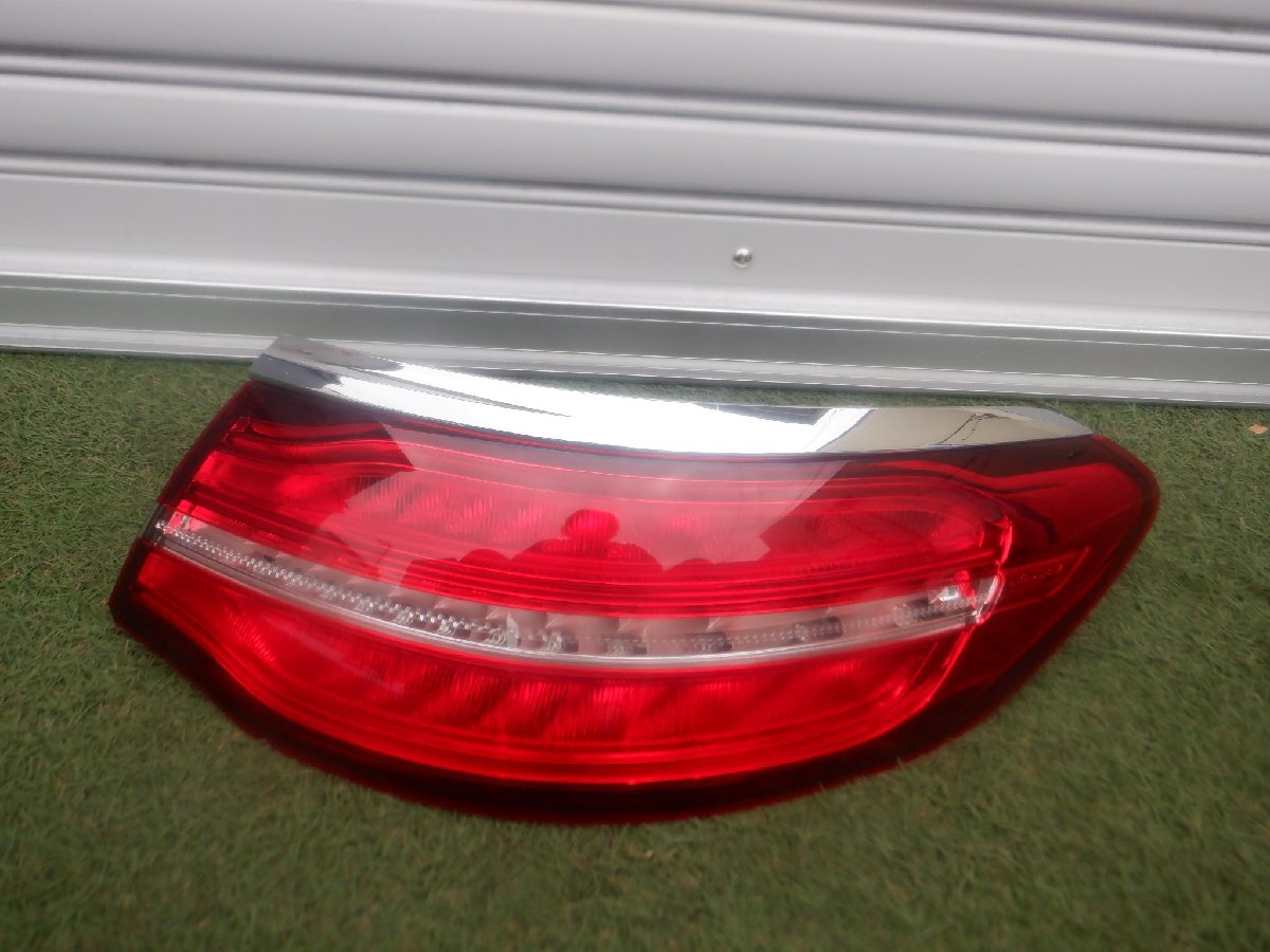 ベンツ純正 X253 C253 GLCクラス クーペ GLC220 GLC200 GLC350 ?? LED テールライト テールランプ 右側 m-25-9-553拍卖