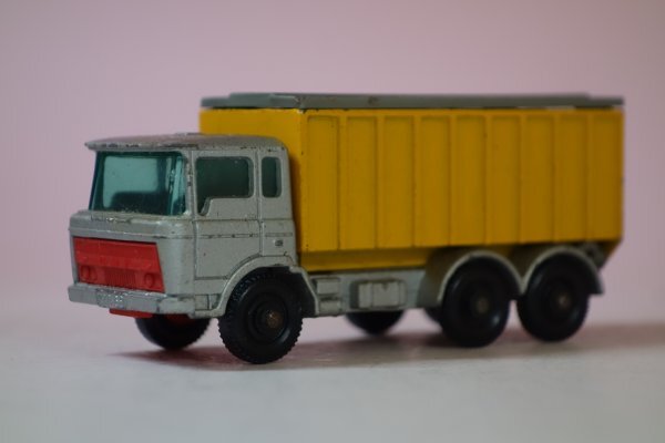 72681■マッチボックス 47 DAF ティッパーコンテナトラック拍卖