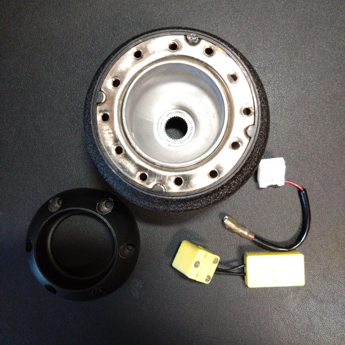 訳あり ステアリングボス 120系 カローラ ランクスフィールダー 年式不明 ハンドルボス 社外拍卖