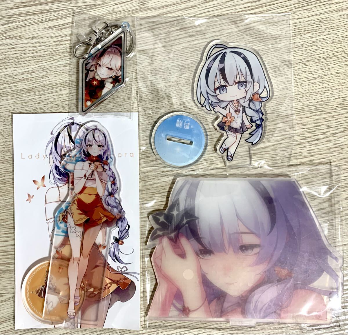 鳴潮(wuthering waves) ツバキ アクリルスタンド+キーホルダーセット拍卖