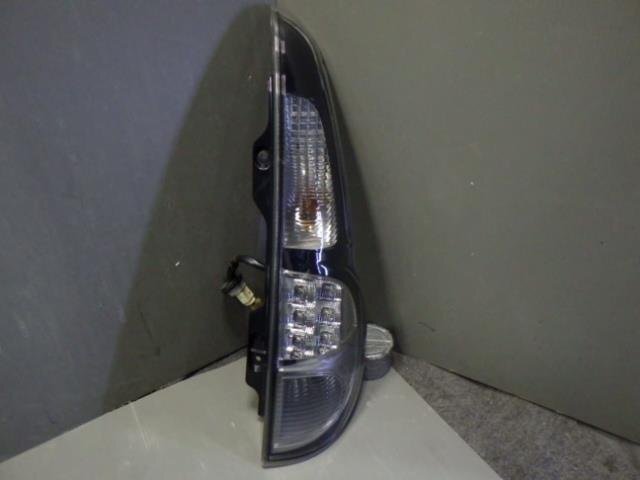 売り切りMRワゴン DBA-MF33S 右テールライト/テールランプ拍卖