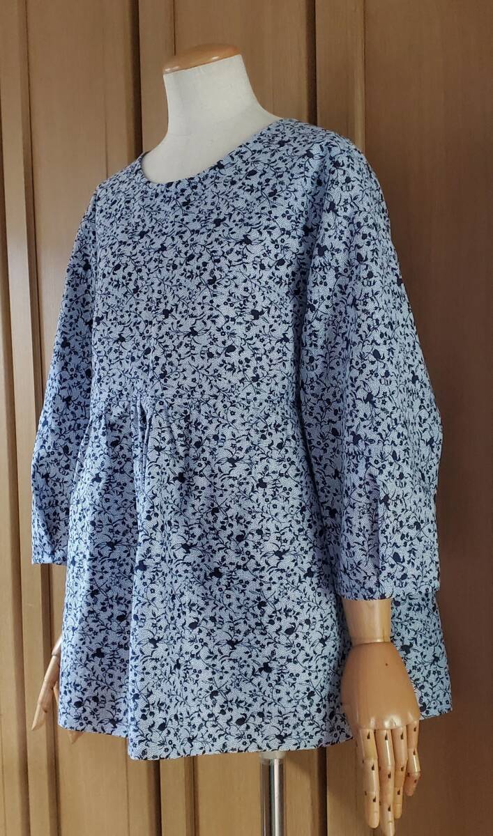 ギャザーチュニック 白ブルー紺 細ドット 花から草 着物リメイク 浴衣 反物 綿100% ハンドメイド ふんわり七分袖 コットン 拍卖
