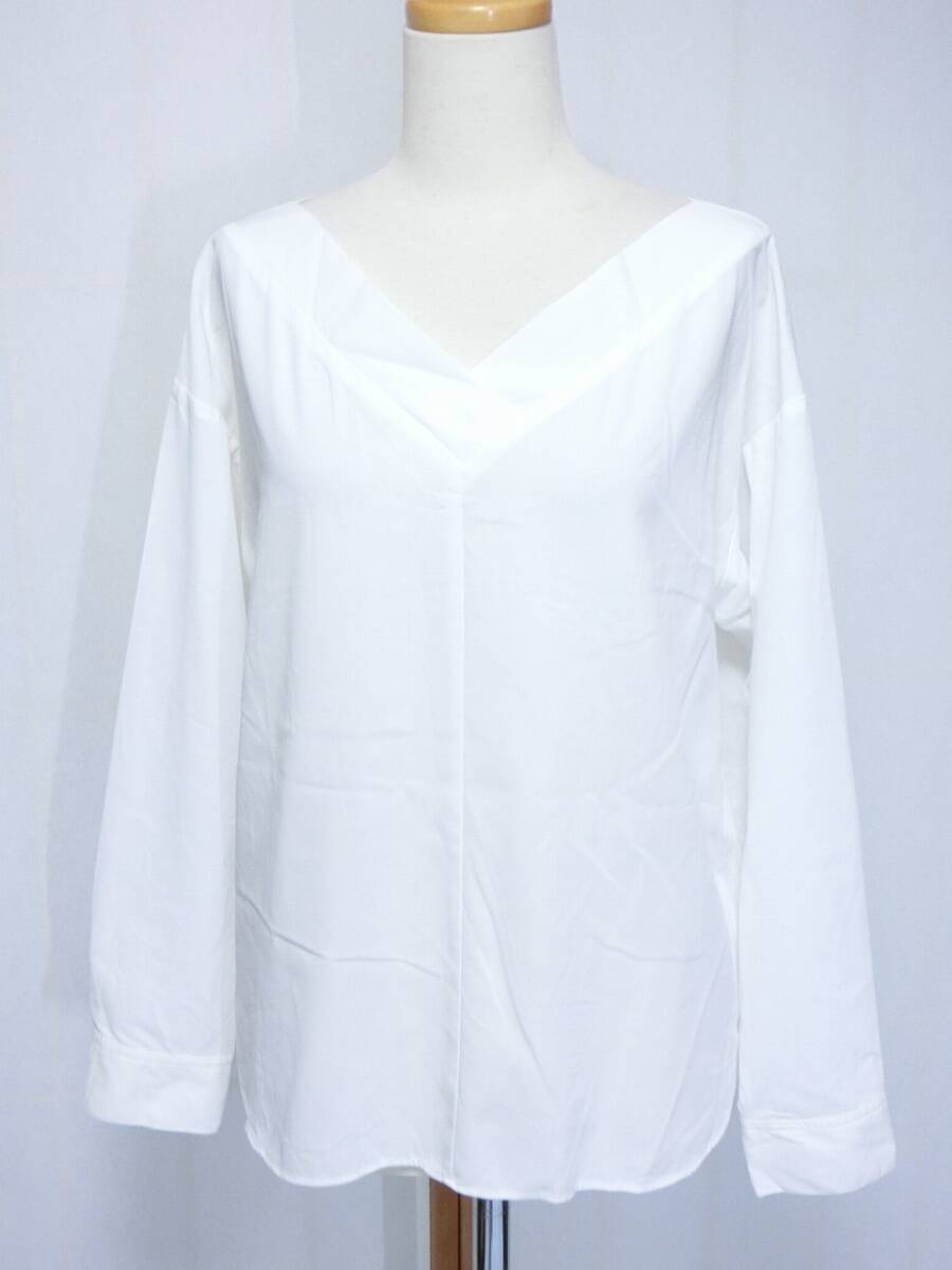 ★LAUTREAMONT ロートレアモン 白で前も後ろもVネックになったプルオーバーの長袖ブラウス シャツ 38★拍卖