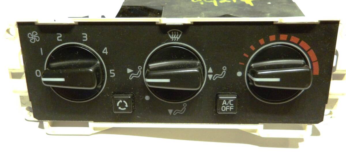 (送料込) VOLVO ボルボ 740 940 A/C マニュアルエアコン 操作パネル【中古】拍卖