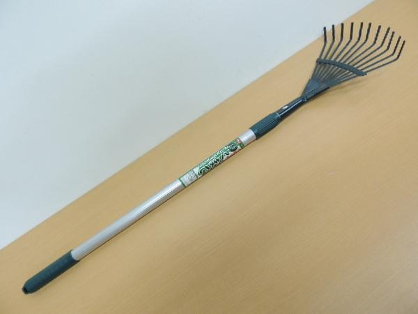 伸縮式 アルミハンドル くまで SV-1877 1丁 JAN 4989918501877 あるみ クマデ しんしゅく のびちじみ拍卖