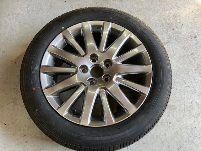 トヨタ★18 クラウンマジェスタ★純正17インチアルミホイール+215-55-17タイヤ付き1本★スペアータイヤ★UZS186 UZS187★18系マジェスタ★拍卖