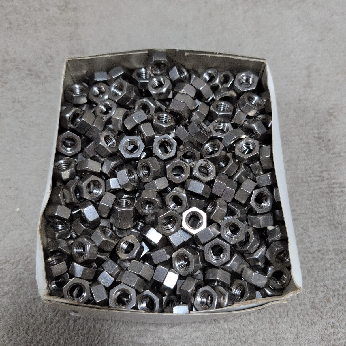 ジャンク品/長期保管品/中古品/メーカー不明/六角ナット/ホーマーナット/SUS304/Tコート/ステンレスナット/M8用/1箱600個入り拍卖