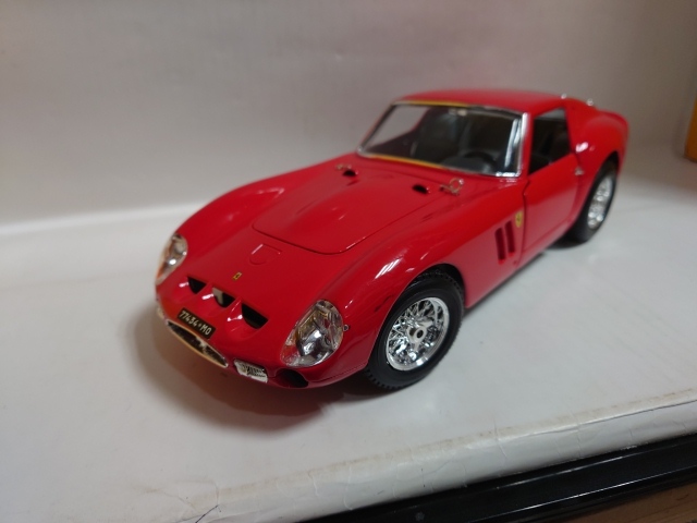 B-1654 中古品◇ミニカー Burago ブラゴ 1/18 FERRARI 250 GTO 1962(レッド) 拍卖