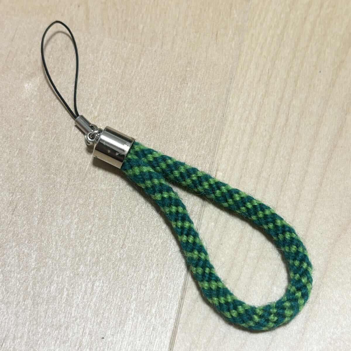 新品未使用 ウールくみひも根付 ストラップ グリーン 緑 組紐 ストライプ 推しカラー 推しアクセサリー キーホルダー拍卖