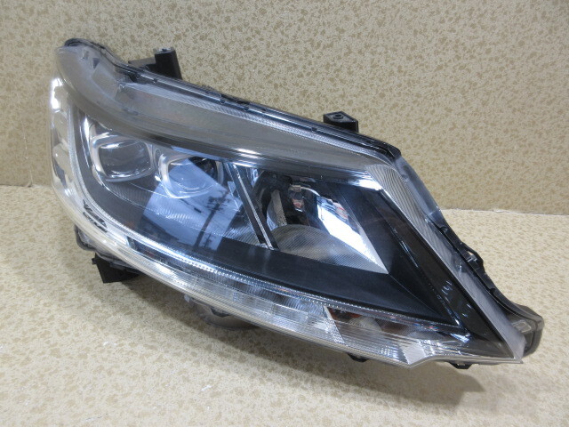 ホンダ オデッセイ RC1 純正 LED 右 ヘッドライト 刻印:J1拍卖