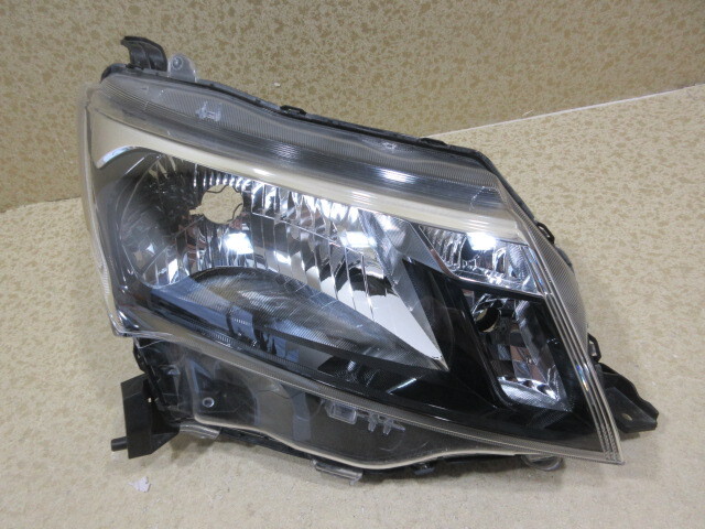トヨタ タンク M900A/M910A 純正 ハロゲン 右 ヘッドライト 81130-B1230拍卖