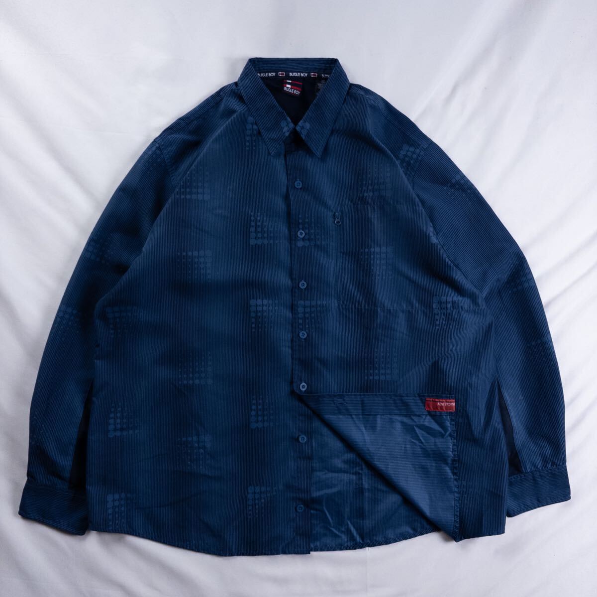 US Vintage BUGLE BOY メッシュ ベンチレーション 幾何学模様 アート ストライプ とろみ ドレープ ネイビー 紺 総柄シャツ ポリシャツ拍卖