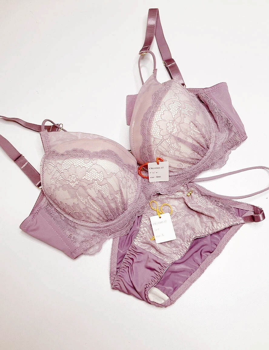 CR15365-57 IB⑦【特価】新品 大きい ブラショーツセット E80/L ラベンダー 花柄 レース チャーム 華やか レディース拍卖