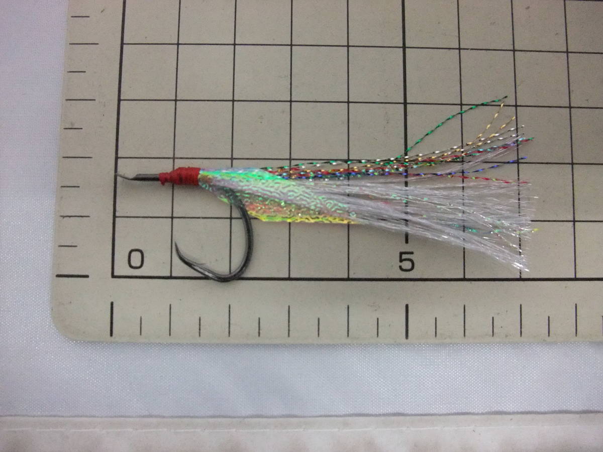 18SOE ムツ18号毛針 白フラッシャー オーロラエンボスシート付き 10本セット拍卖