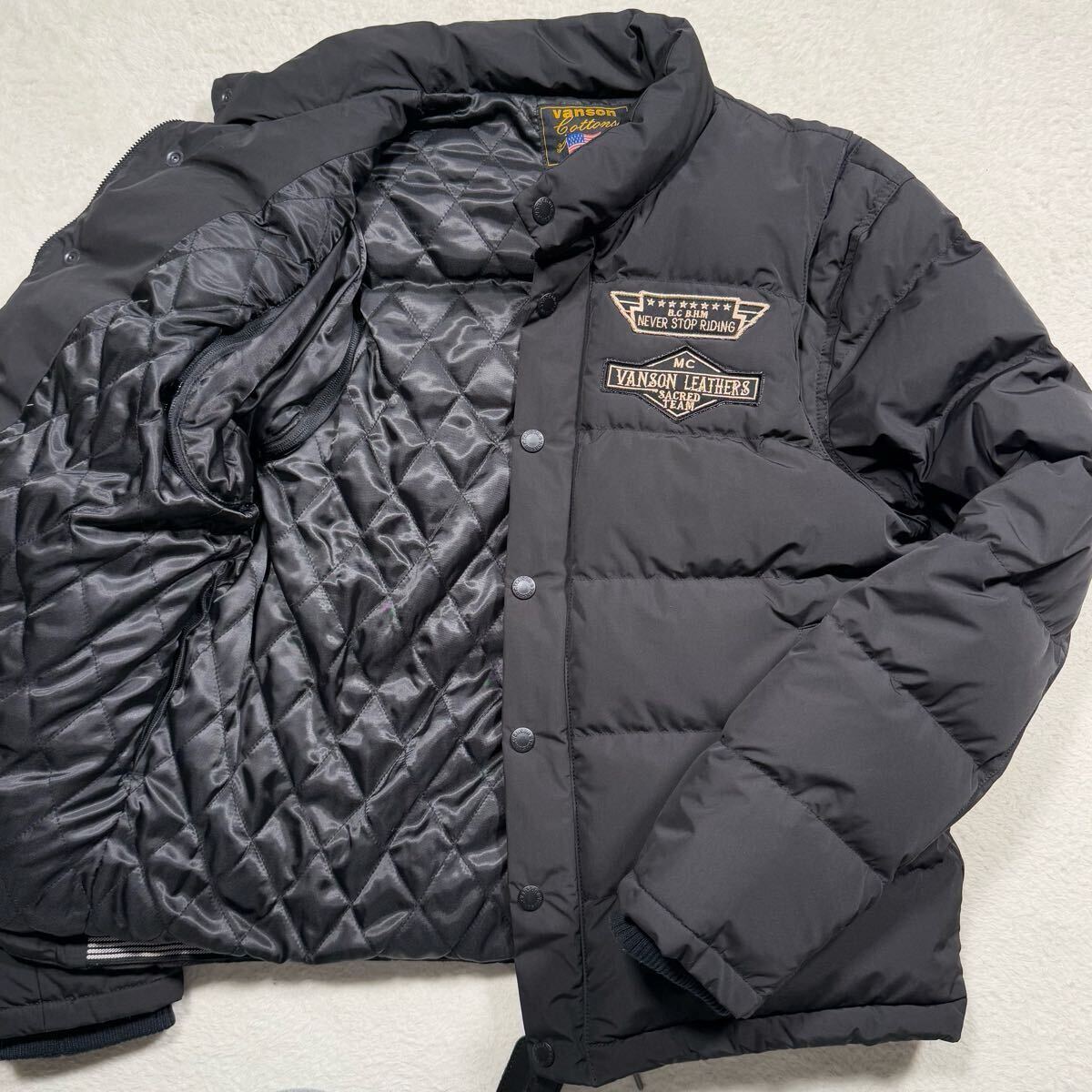 極美品 XL vanson バンソン ヴァンソン ダウンジャケット ダウンベスト ブラック 黒 キルティング 2way ワッペン バイカー ドローコード 拍卖
