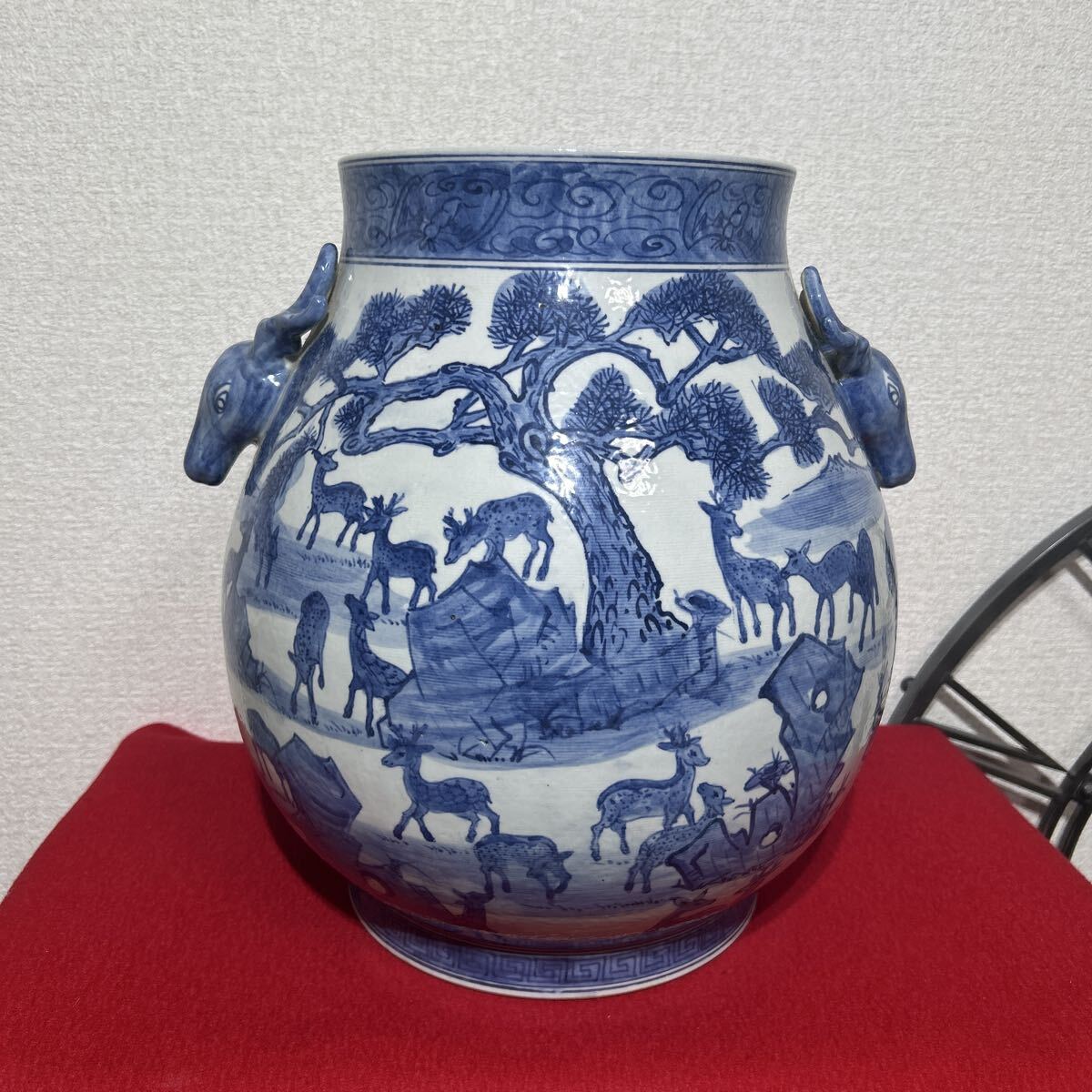 大明萬暦年製  中国美術 骨董品 染付 壷 古美術 大壺 双鹿耳  古玩 置物 花器 花瓶拍卖