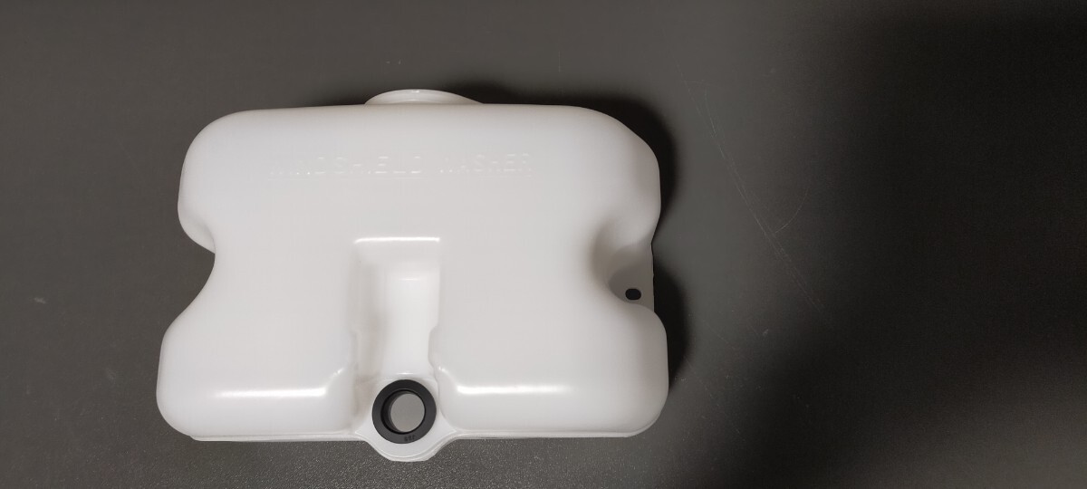 新品未使用 スズキ純正品 ジムニーSJ30/JA71/JA11 ウォッシャータンク拍卖