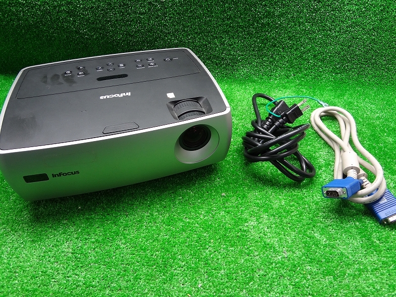 Kネお0294■InFocus インフォーカス■プロジェクター IN24 MODEL:W240■ホームシアター 教室 会議 映像機器 鑑賞拍卖